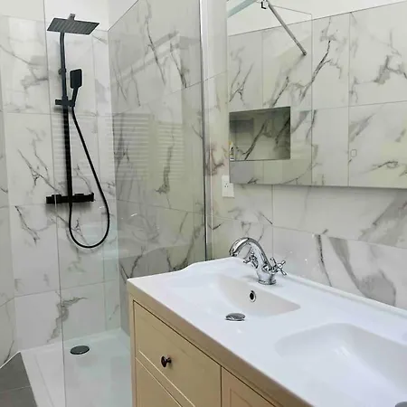 Apartament Cosy T3 Centre Reims/pkg Prive *